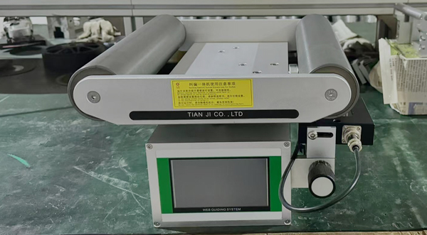 制袋機收放卷偏離？糾偏機助您解決難題