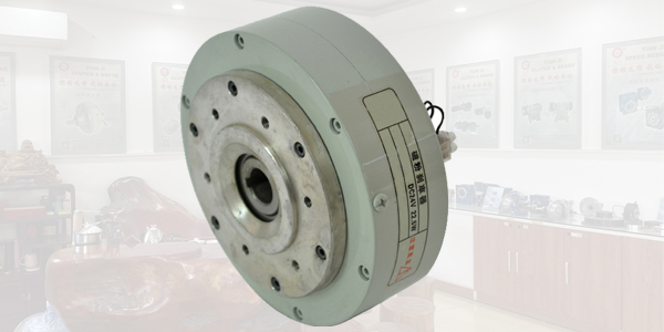 磁粉制動器和傳統(tǒng)制動器性能對比詳解 磁粉制動器和傳統(tǒng)制動器性能對比詳解