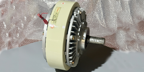 潮濕環境下磁粉制動器能否穩定運行？