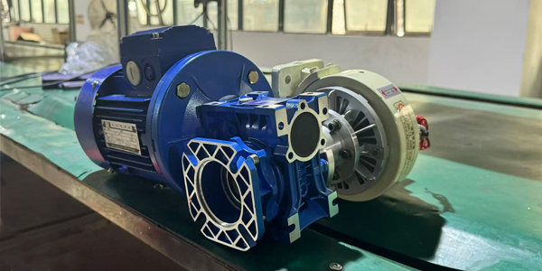 減速機(jī)配磁粉剎車(chē)器有什么作用？看完你就明白了